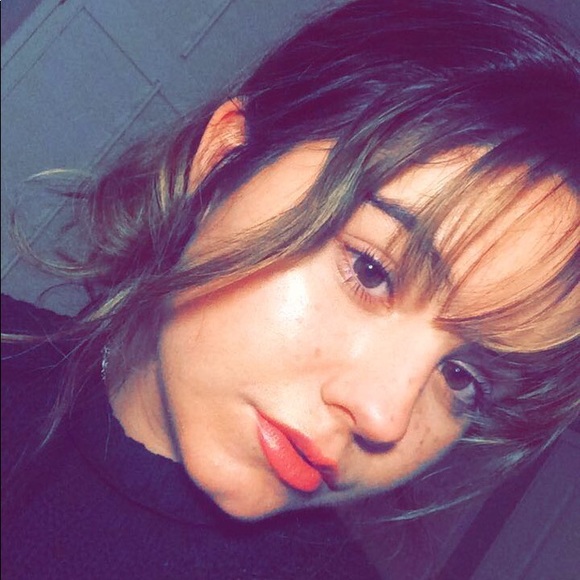 Meet your Posher, Emma - Picture 1 of 1